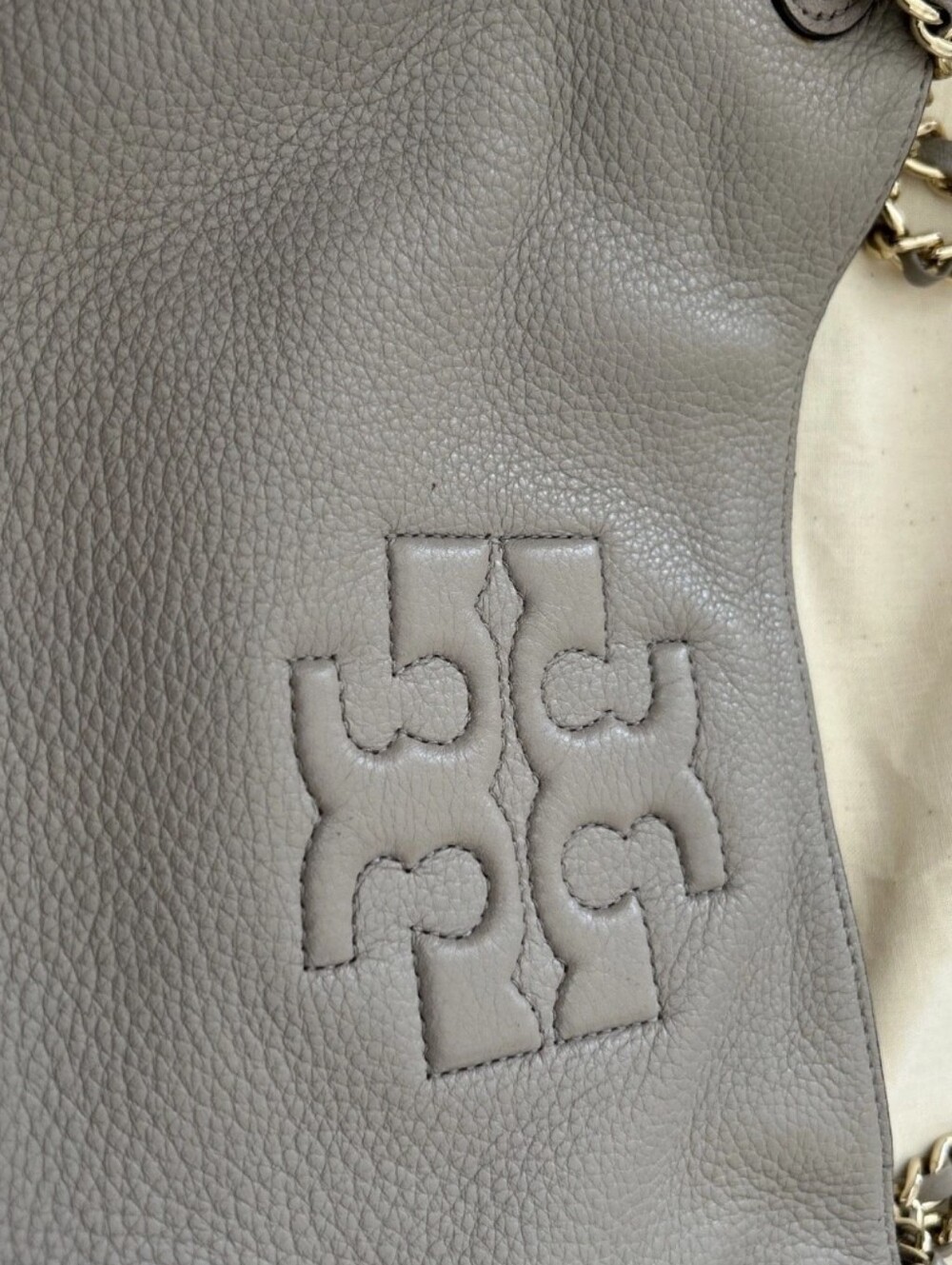 Tory Burch Light Grey Leather Chain-Handle Shoulder Tote with Tassels - Picture 2 of 10